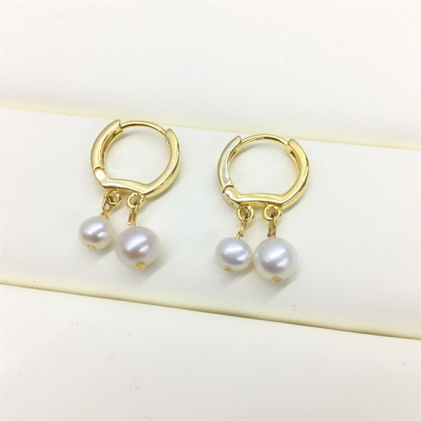 new design freshwater pearl earrings pearl ear buckle hoop earrings