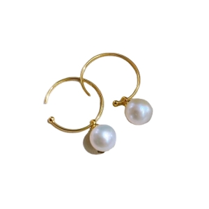 Simple Design Style Advanced Sense Gold Hoop Freshwater Pearl Earings